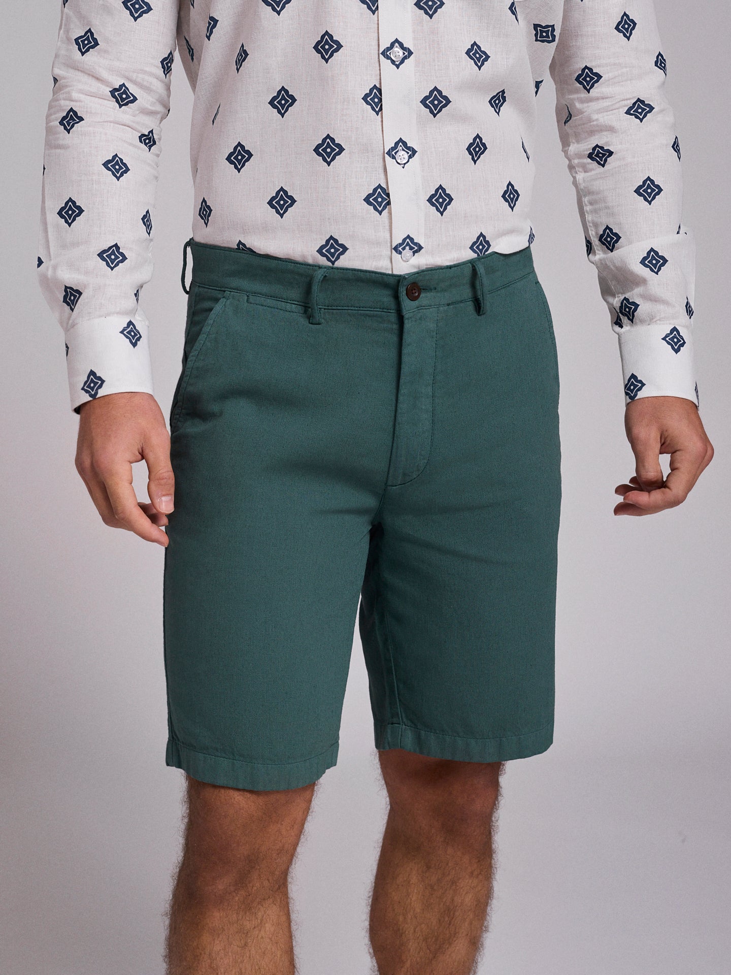 GREEN LINEN BERMUDA REGULAR FIT MR. BLUE
