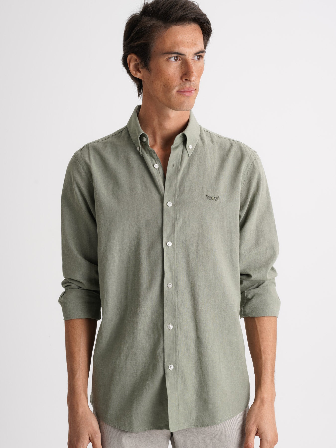 Camisa de corte estándar de lino verde de Mr. Blue