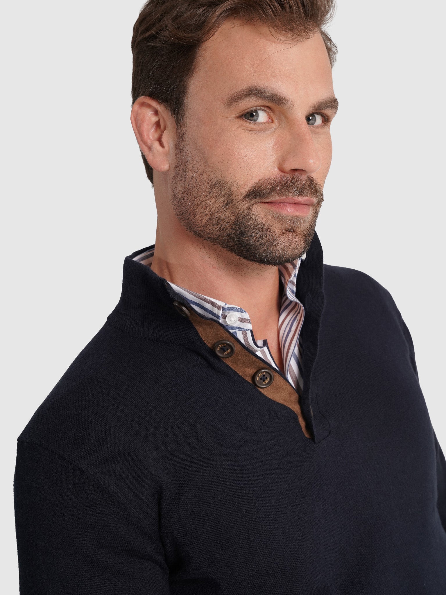 JERSEY DE LANA CON CODERAS MR REGULAR FIT. AZUL