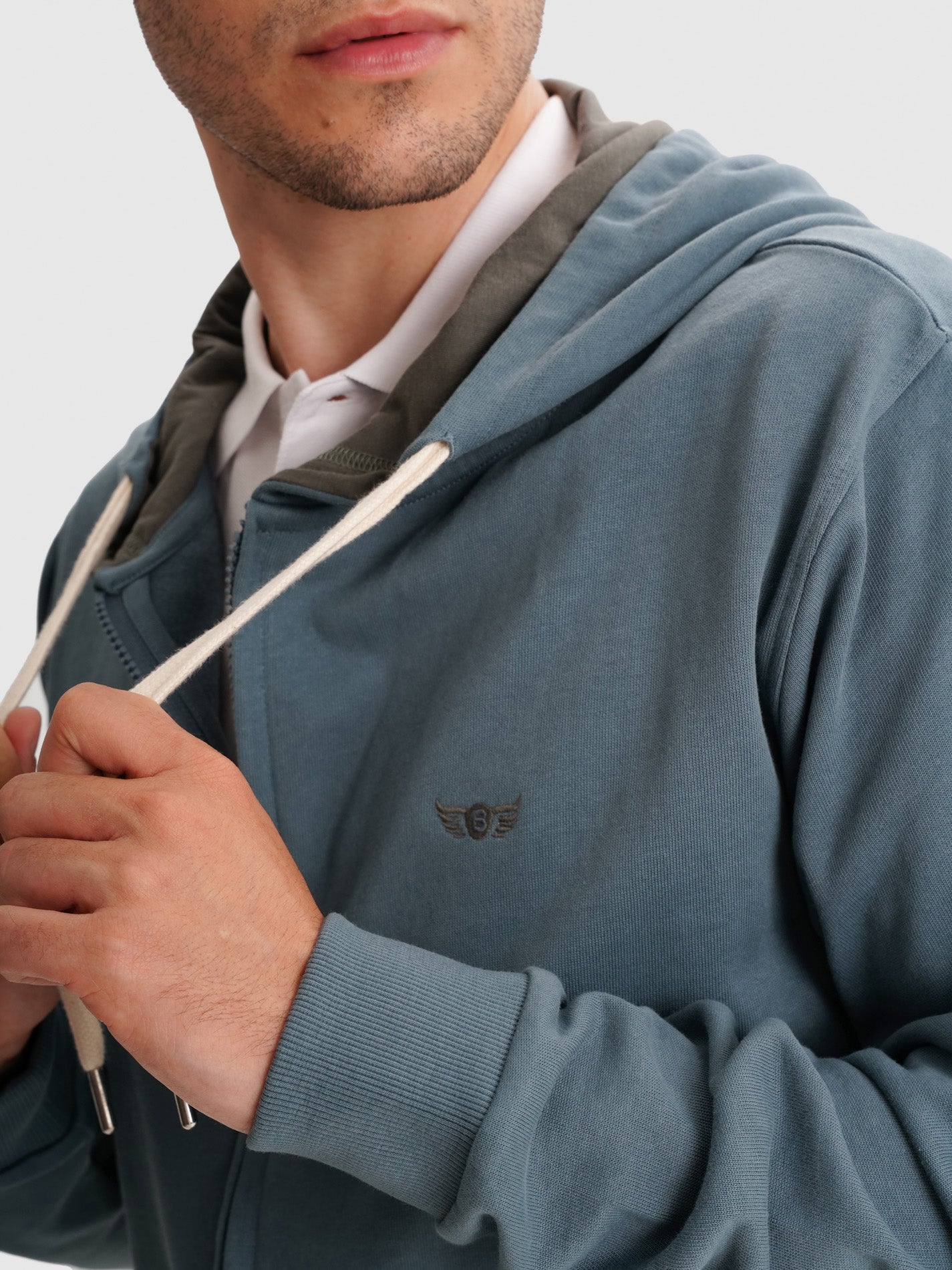 SUDADERA REGULAR FIT AZUL CON CAPUCHA MR. AZUL
