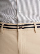 PANTALÓN ESTRUCTURA BEIGE REGULAR FIT MR. AZUL