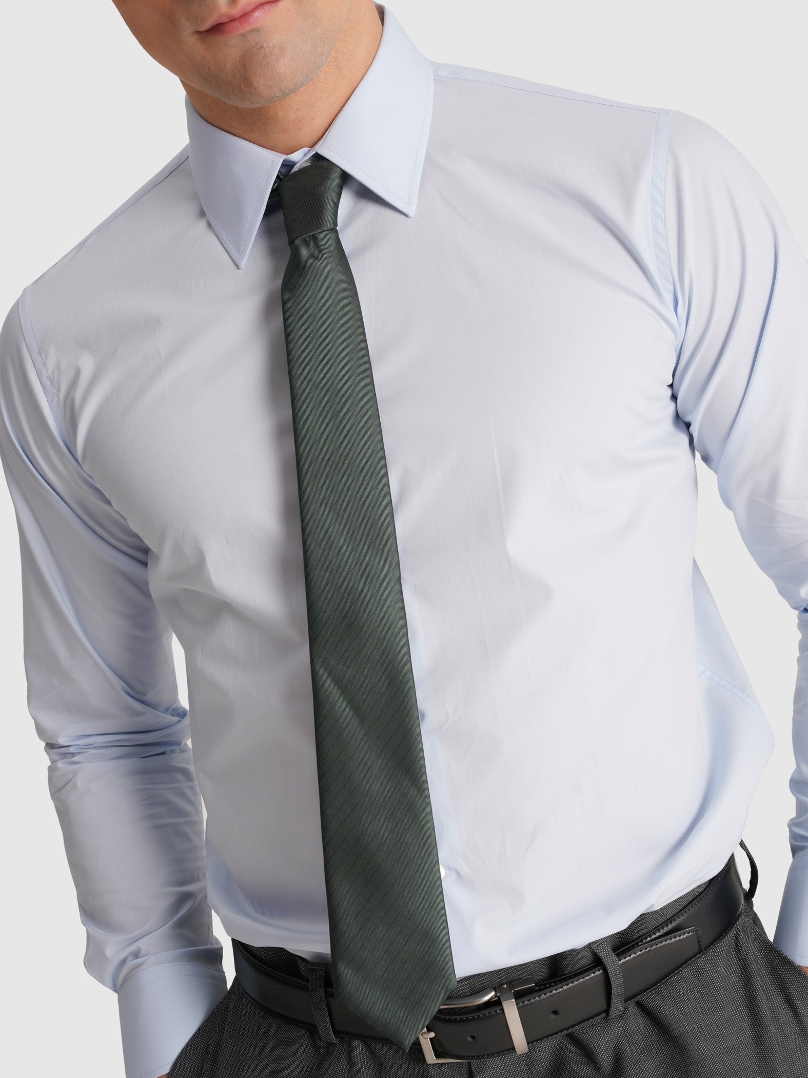 GREEN TIE MR. BLUE