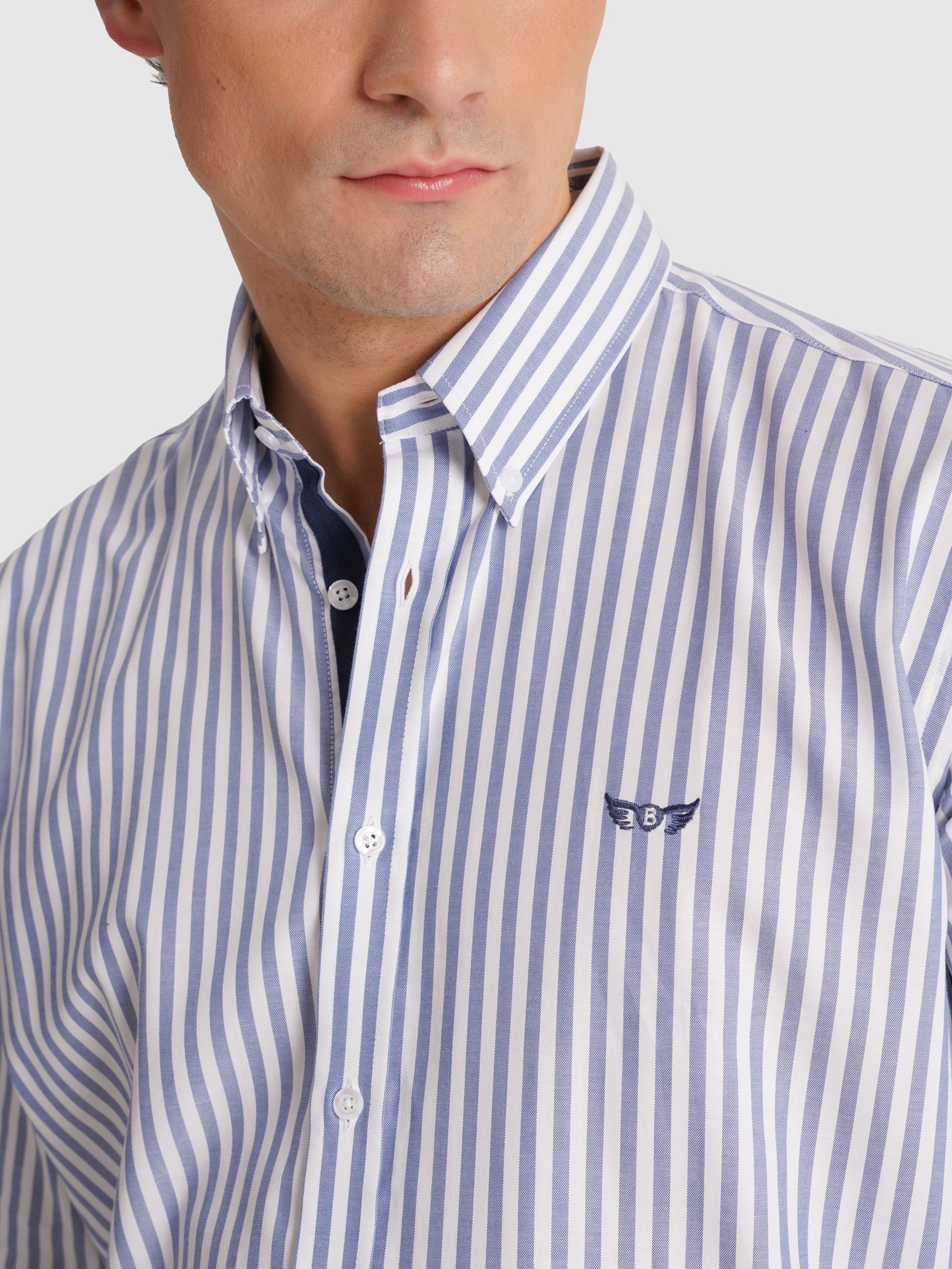 CAMISA MR AZUL MANGA LARGA REGULAR FIT. AZUL