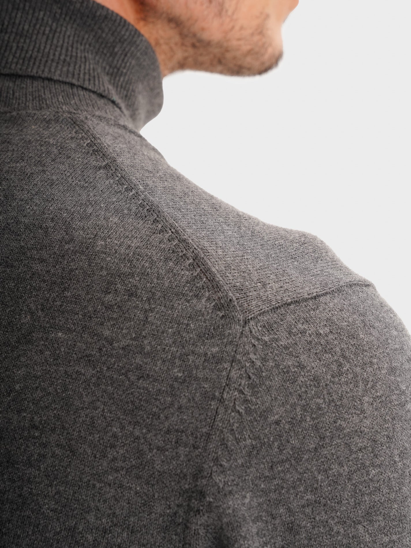 JERSEY FINO GRIS MANGA LARGA REGULAR FIT MR. AZUL