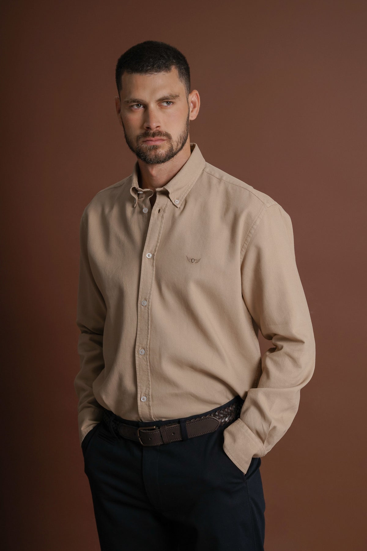 CAMISA ESTRUTURADA REGULAR FIT BEGE LISA MR. BLUE