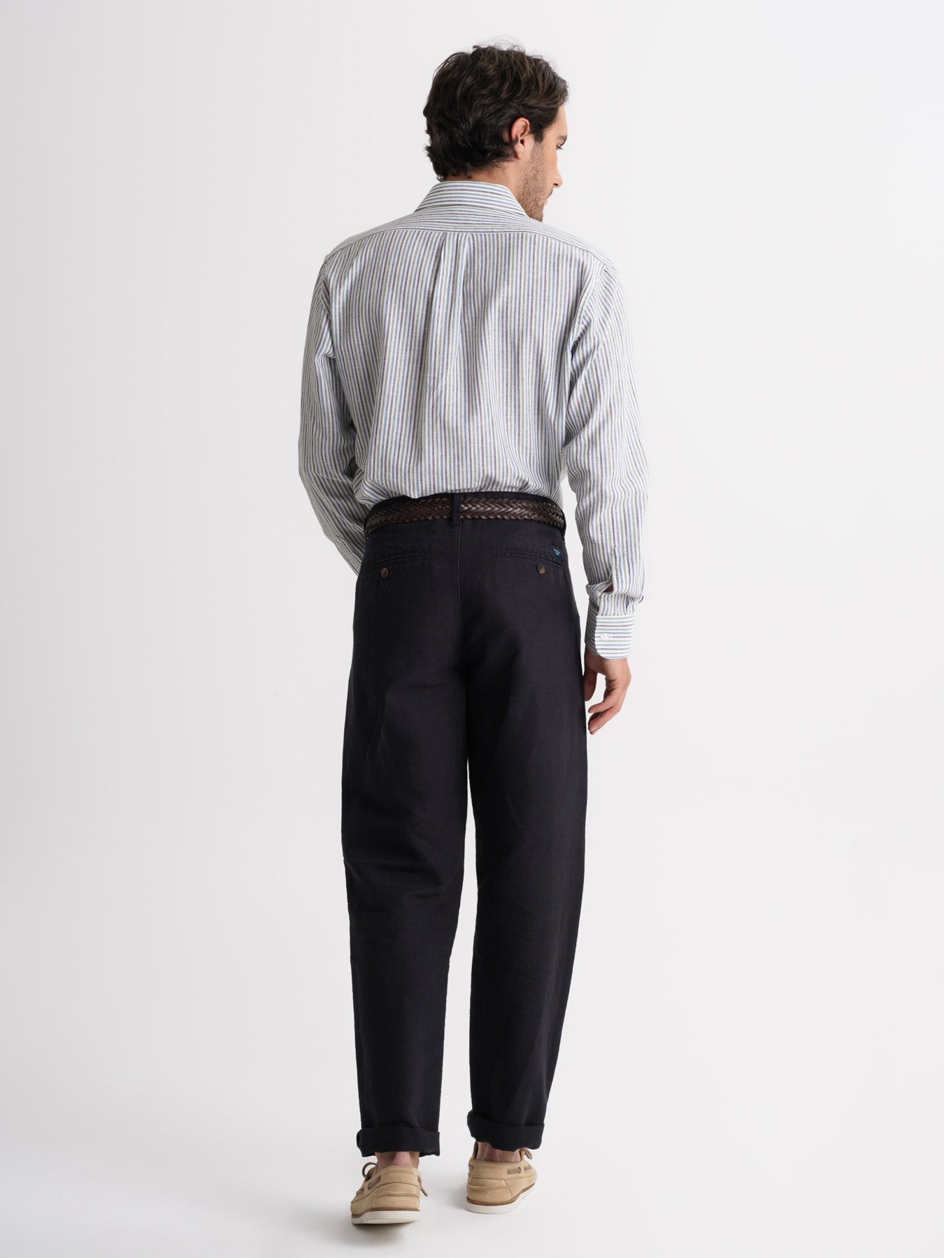 Camisa de corte estándar de lino verde de Mr. Blue