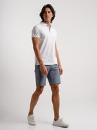 Polo de piquet blanco de corte estándar de Mr. Blue
