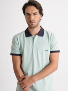 Polo de piqué de corte estándar de Mr. Blue