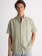 Camisa de corte estándar de lino verde de Mr. Blue